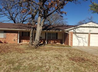 14 Delaware Dr, Shawnee, OK 74801