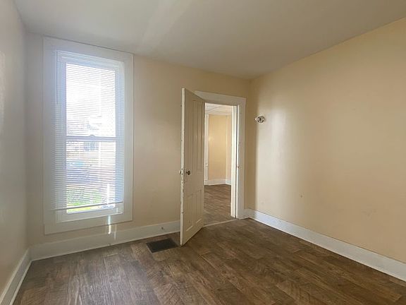5th image of 118 S 6th St #120