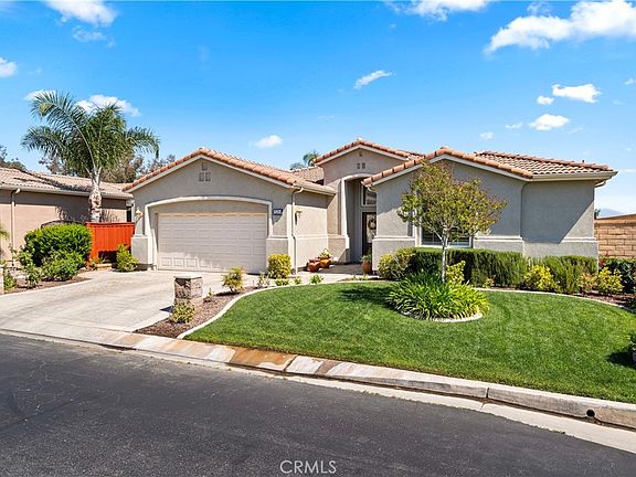 2nd image of 520 Olazabal Dr