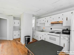 31 Falcon St FLOOR 1, Boston, MA 02128