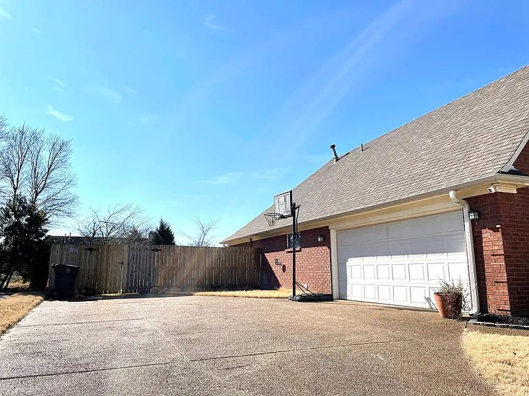 6675 Raner Creek Dr — Photo 20