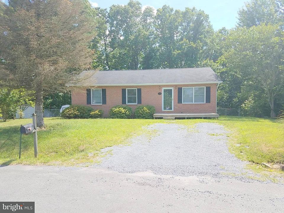 1st image of 114 Twinbrook Cir