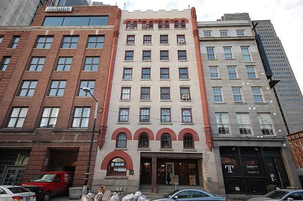 Rented by REAL New York | media 9