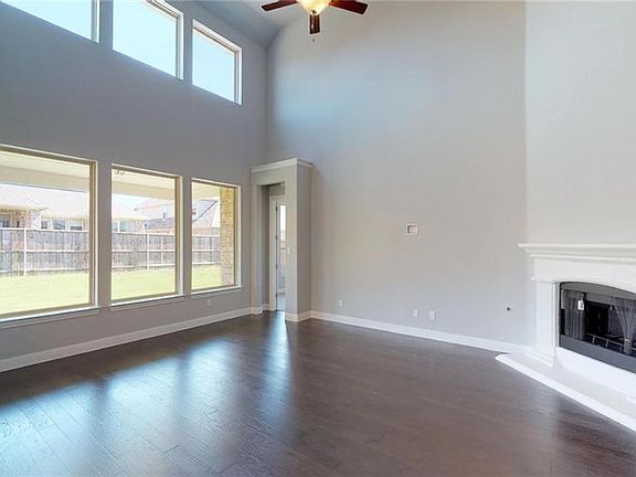 2nd image of 13752 Mammoth Cave Ln
