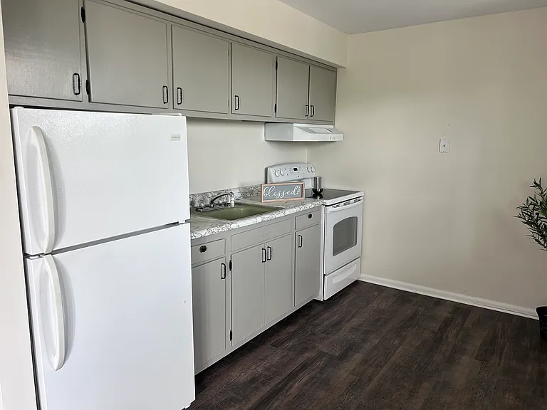 33 Sweinhart Rd #ABC — Photo 1