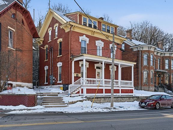 3rd image of 306 W Locust St