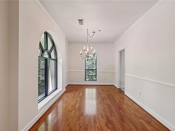 5th image of 2865 Lenox Rd NE APT 209
