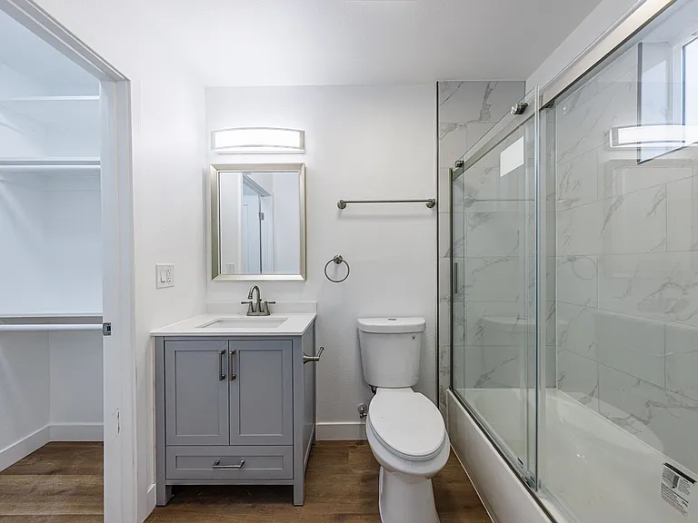 Huge 2, 3 & 4 Bed 2026 Townhomes — Photo 87