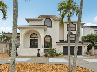 120 8th St E, Tierra Verde, FL 33715