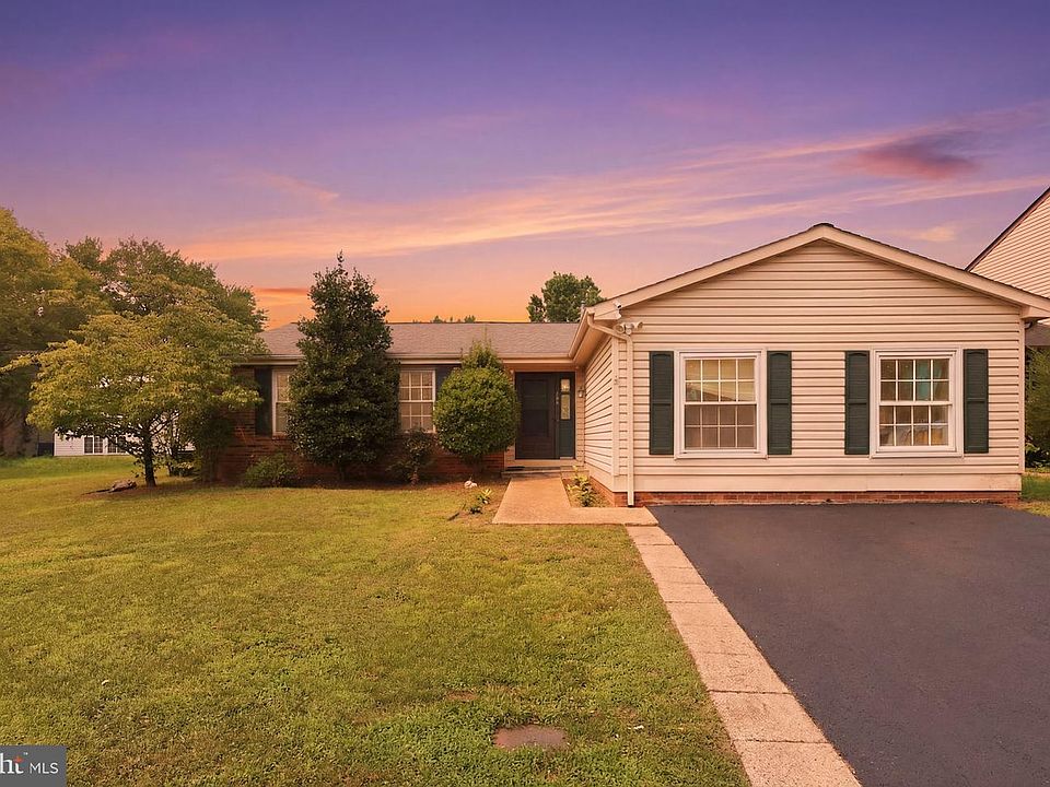 1st image of 10221 Foxborough Ct