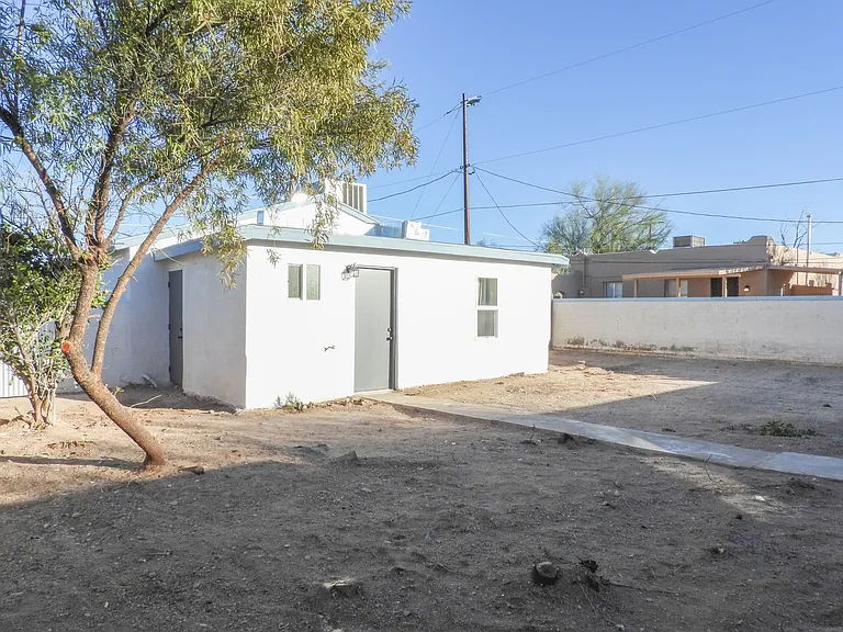 2639 N Fontana Ave — Photo 7