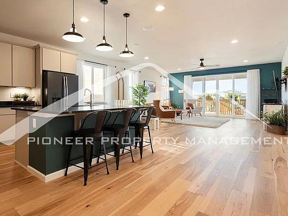 2nd image of 6073 Donahue Dr