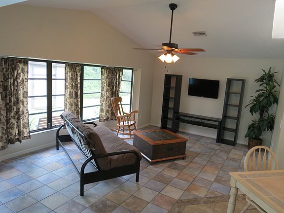 5th image of 23194 Fawn Ave