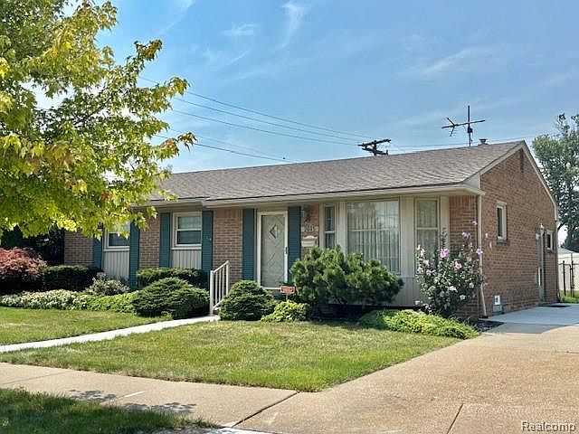 1st image of 2605 Canterbury St