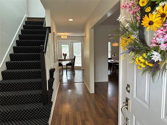 3rd image of 15818 Horton Ln