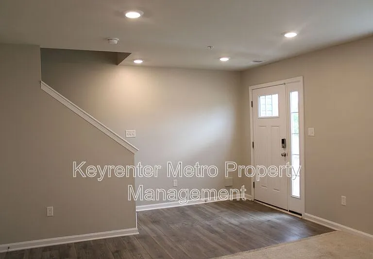 9818 Ruby Lockhart Blvd — Photo 2