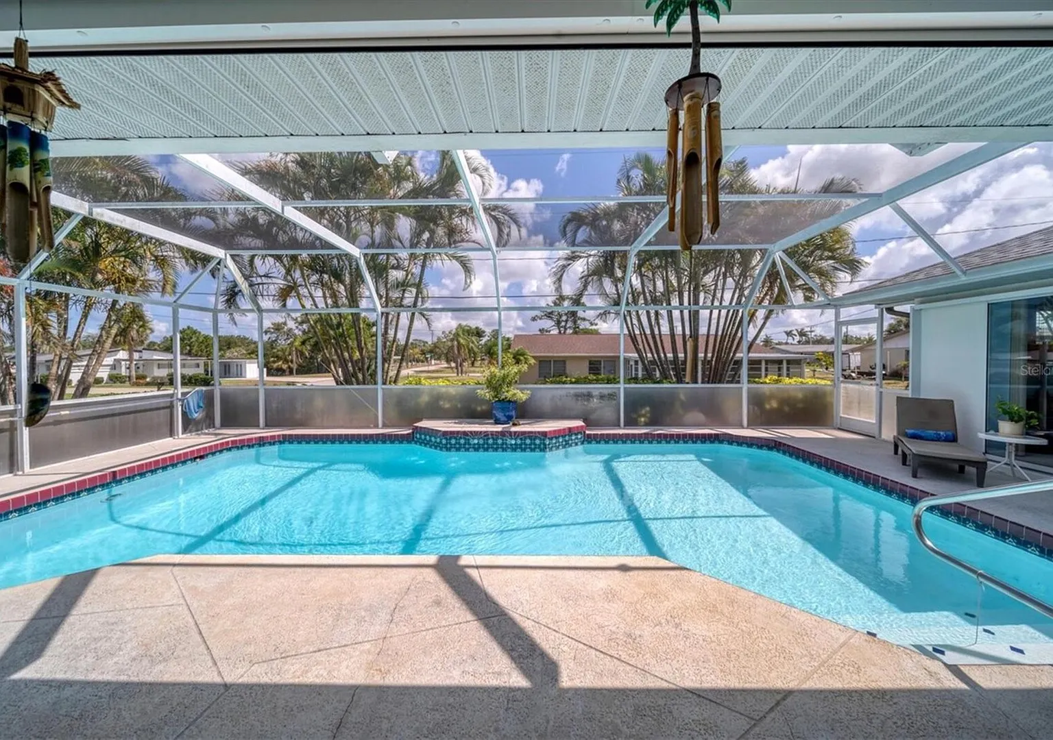 Manasota Key Beach Furnished Home with heated Private Pool — Photo 1