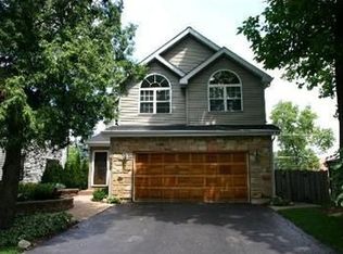 928 Winnetka Ter, Lake Zurich, IL 60047