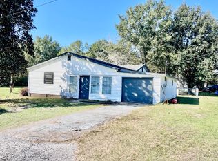 15227 Charles Williams Rd, Moss Point, MS 39562