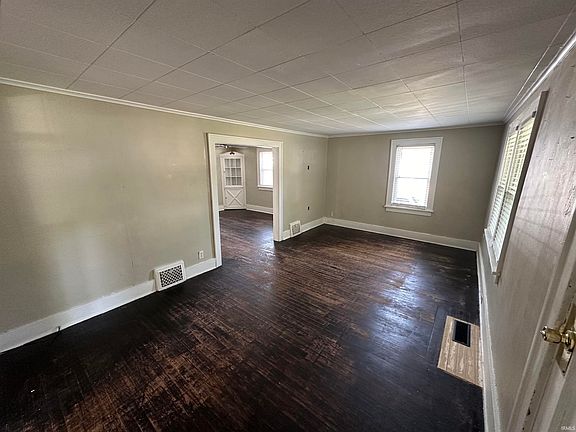 5th image of 1630 E Donald St