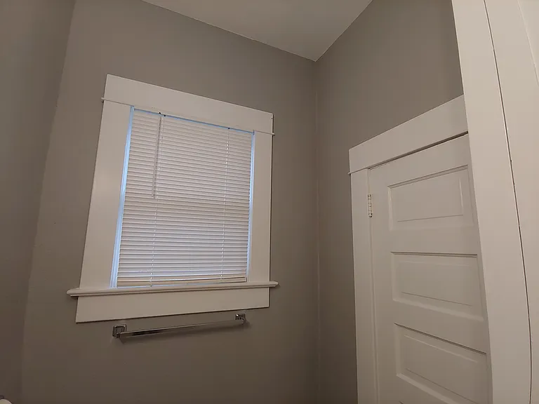 216 S Academy St — Photo 12