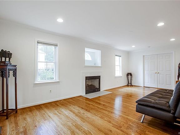 4th image of 9132 Cudlipp Ave