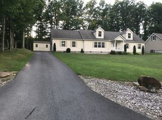 137 Misty Ln, Shady Spring, WV 25918