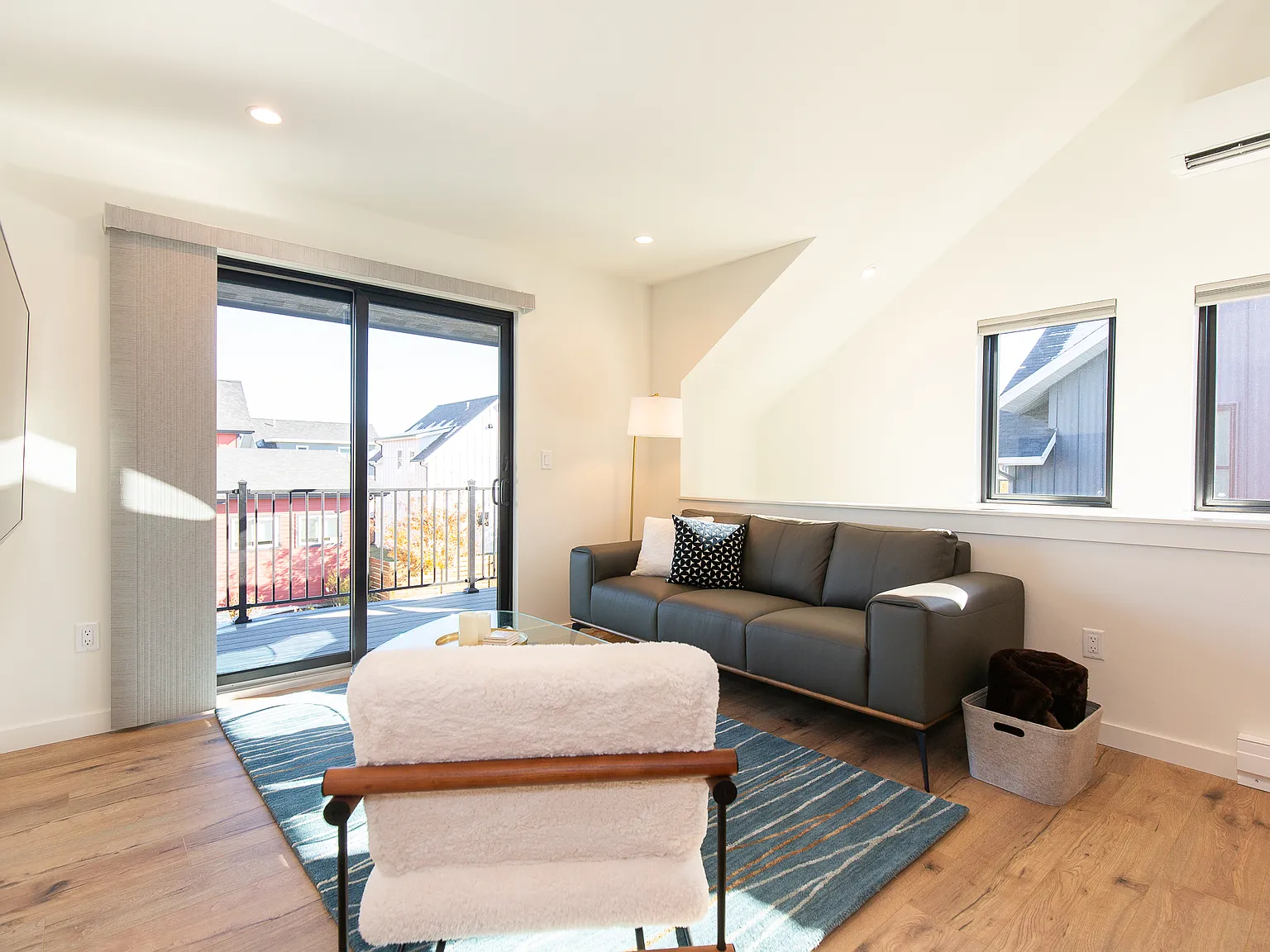 1 bed, $2,600 — Photo 2