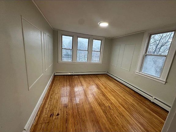 2nd image of 112 Eastern Pkwy #L3