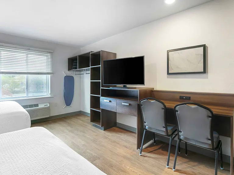 Studio Suite - 2 Queen Beds