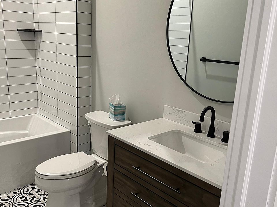 2nd image of 4001 Ridge Ave #107