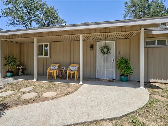 3rd image of 49020 Manzanita Rd