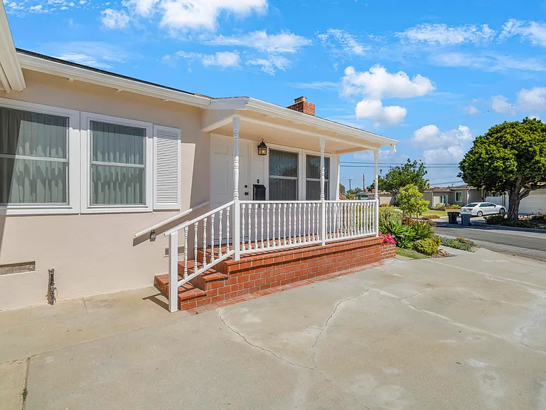 22826 Marjorie Ave — Photo 1
