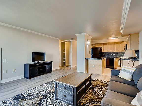 3rd image of 601 W 11th Ave APT 814