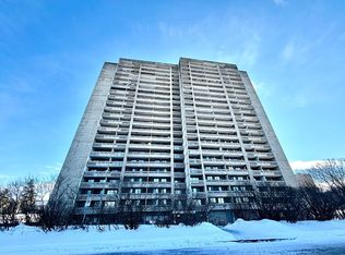 415 Greenview Ave #1205, Ottawa, ON K2B8G5