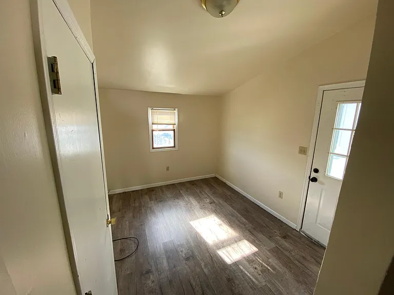 1520 Poplar St — Photo 5