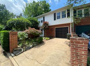 3718 12th St S, Arlington, VA 22204
