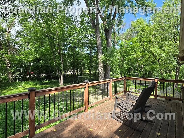 1445 Cherry Pl — Photo 18