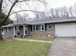 10384 Evergreen Dr, Manito, IL