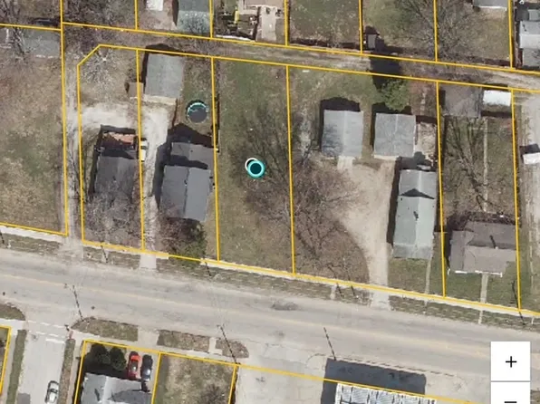 1209 W Market St, Bloomington, IL 61701