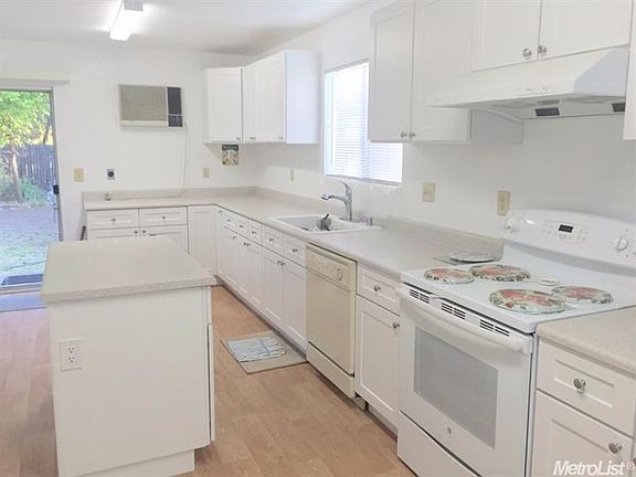 5th image of 8078 Willow Glen Ct