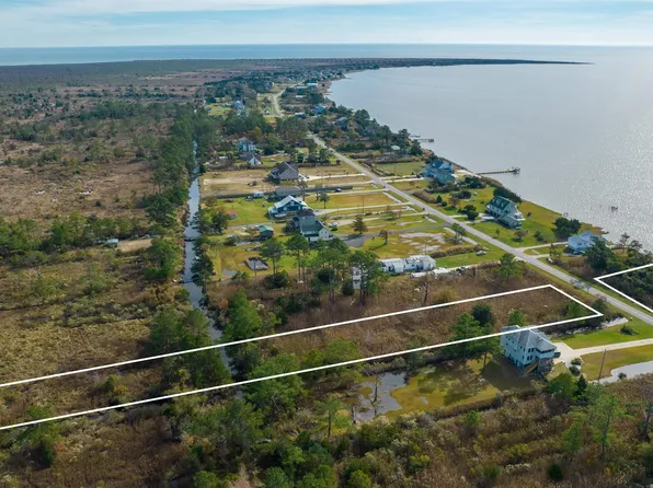 170 Bayview Dr, Stumpy Pt, NC 27978