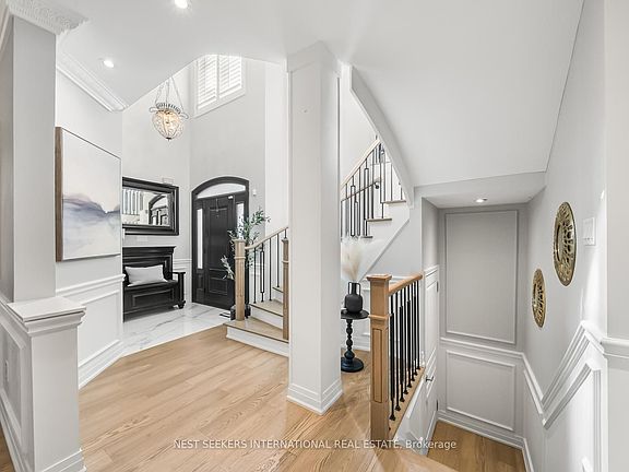3rd image of 37 Ravine Edge Dr