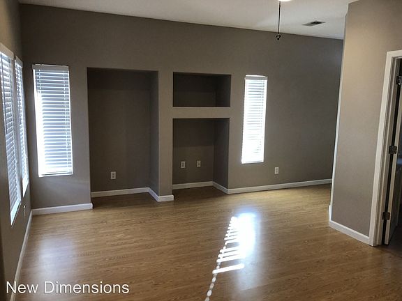 4th image of 5354 Desert Peach Dr