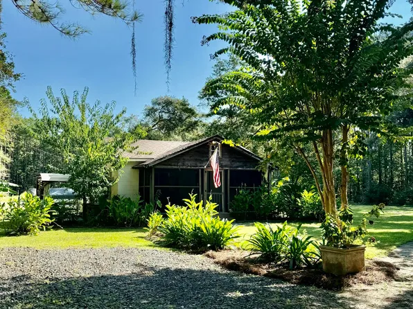 1036 Milcrest Dr, Awendaw, SC 29429