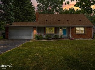 231 Diane Dr, Flushing, MI 48433