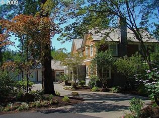 1636 S Military Rd, Portland, OR 97219