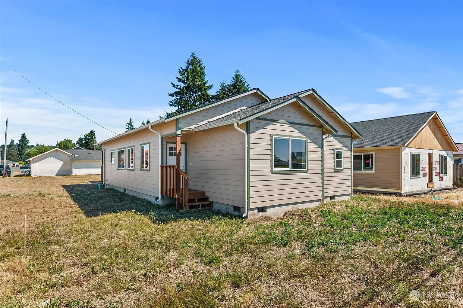 1524 W Main Street photo 1