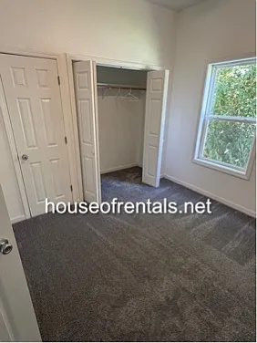 400 S Hill St — Photo 6