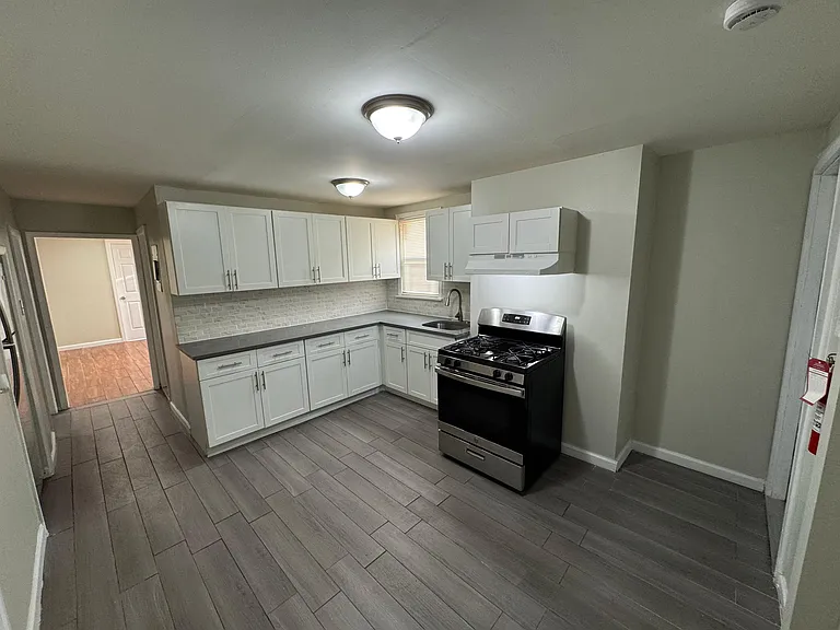 725 Bergen St #1F — Photo 4